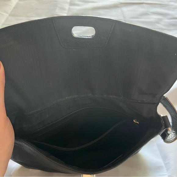 Black Genuine Leather Brooks Brothers Baguette Shoulder Bag with Several Pockets - Picture 15 of 16